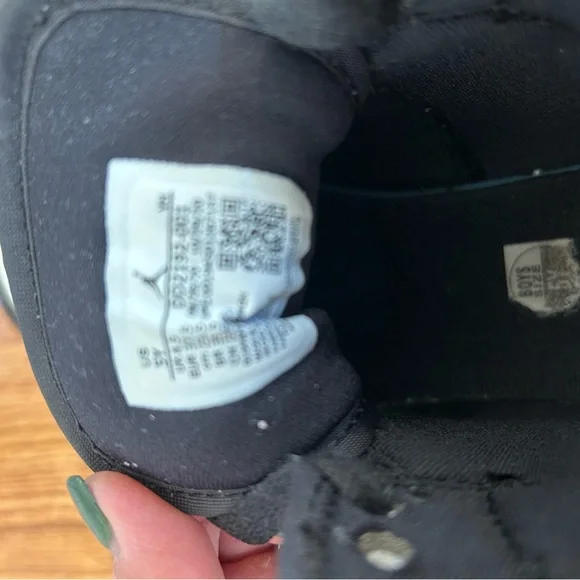 Nike Air Jordan 1 Mid SE All-Star Carbon Fiber GS 2021 DD2192-001. Size 5 Youth - Picture 12 of 14